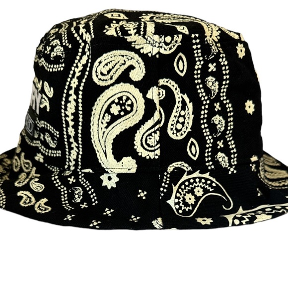 HSTRY by NAS “New York City to the World” Blk Cargo Bucket Hat Paisley Print - Picture 3 of 5